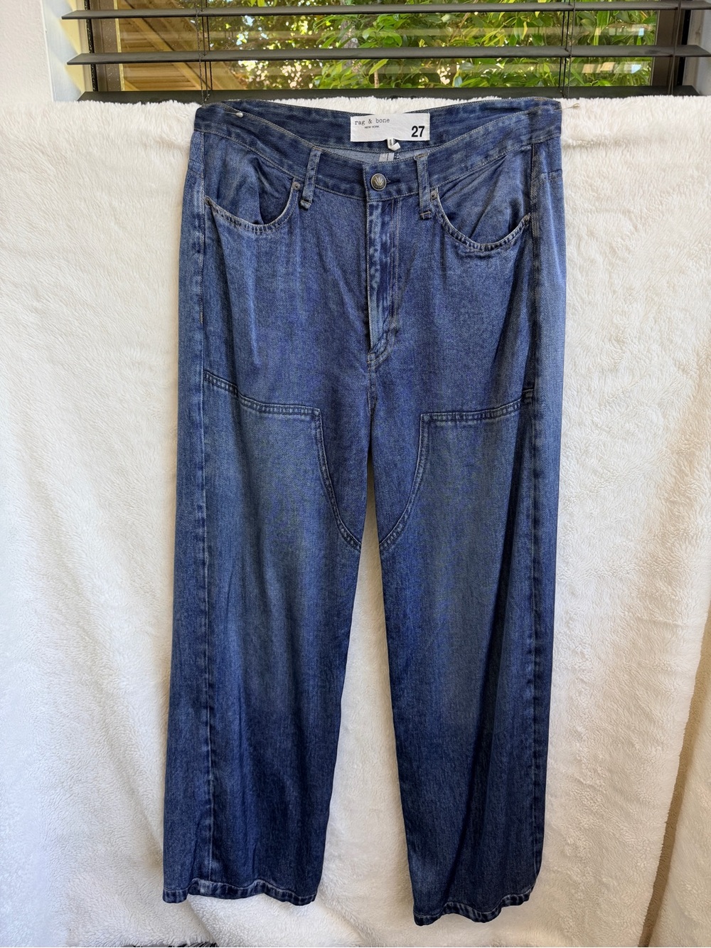 Wide Leg Women’s Jeans in Dark Blue - Size 27
